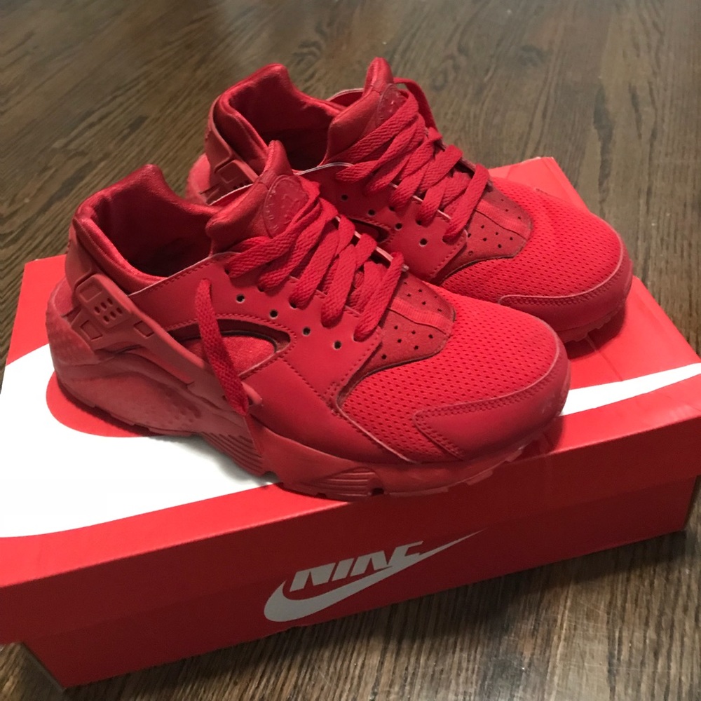 Red Huaraches